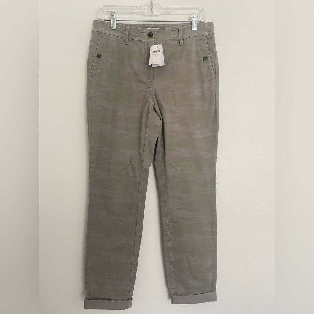 NWT J. Jill Muted Camo Women’s Chino Pants 8 Sage Green Cuffed Lightweight